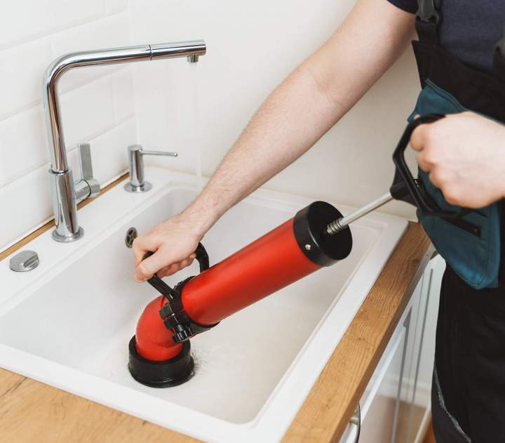 Interventions rapides pour fuites, pannes de chauffage et débouchage